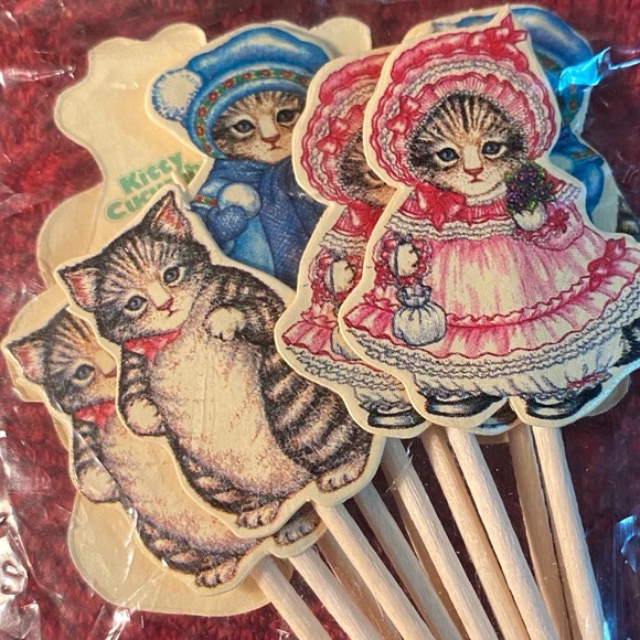 Vintage Kitten Party Toothpicks! 🧶 - Picture 2 of 11